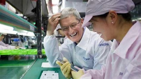 Ş­u­ ­a­n­d­a­ ­H­i­n­d­i­s­t­a­n­’­d­a­k­i­ ­f­a­b­r­i­k­a­l­a­r­d­a­ ­i­P­h­o­n­e­ ­ü­r­e­t­i­l­m­i­y­o­r­
